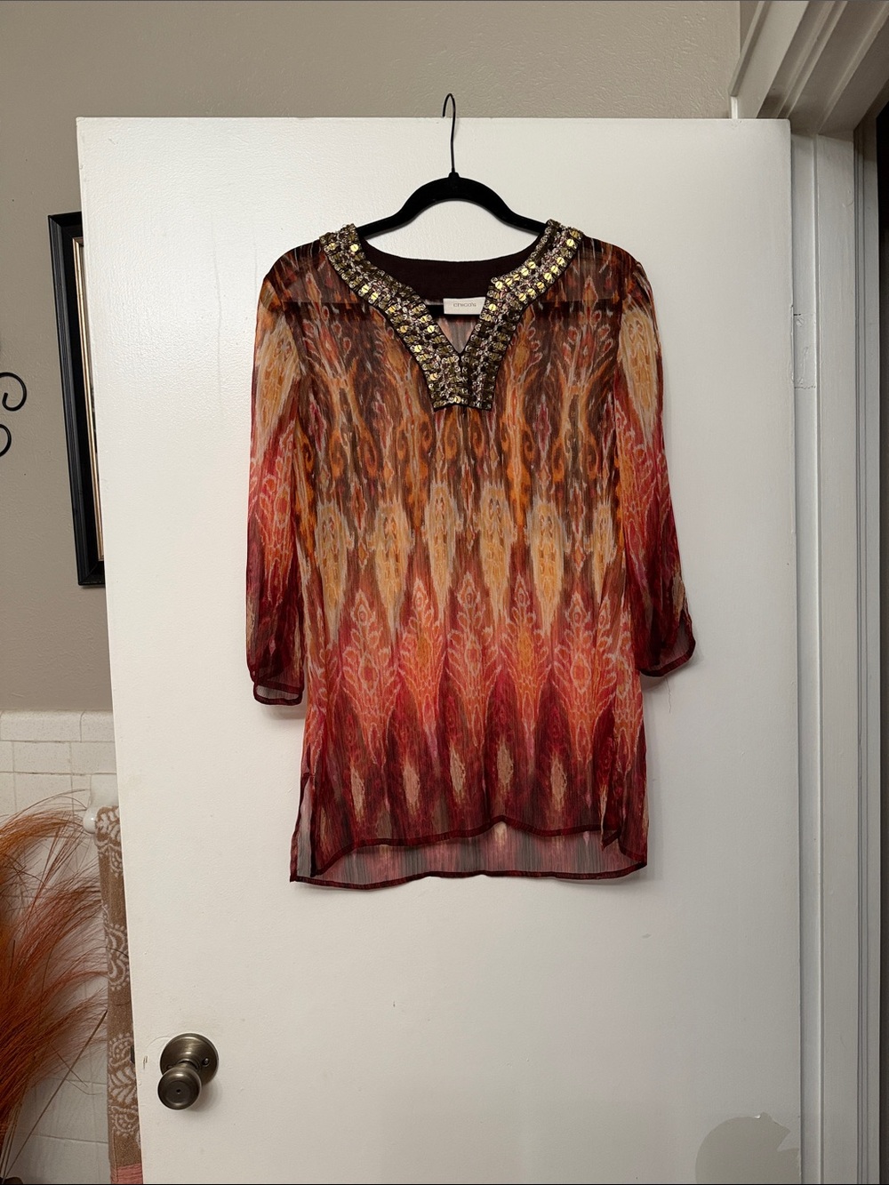 Chico's Beaded V-Neck Sheer Blouse in Rust Ombre size 0 or Small